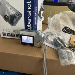 Sony Cyber-shot DSC-S650 digital camera. Open Box